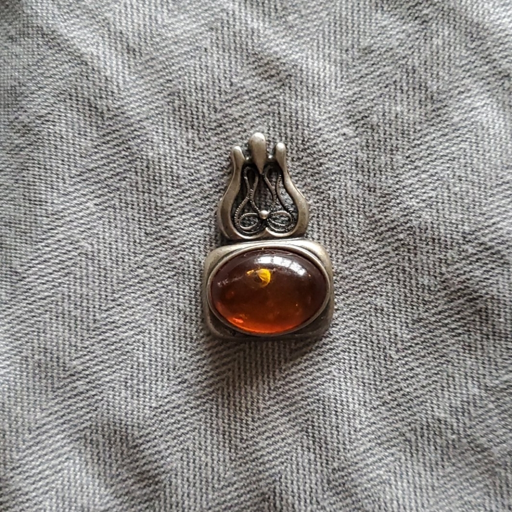 💙❤🧡Sterling & Baltic Amber Filigree Pendant
